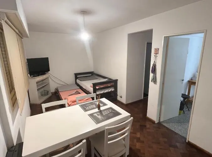 Hermoso departamento céntrico de dos ambientes.